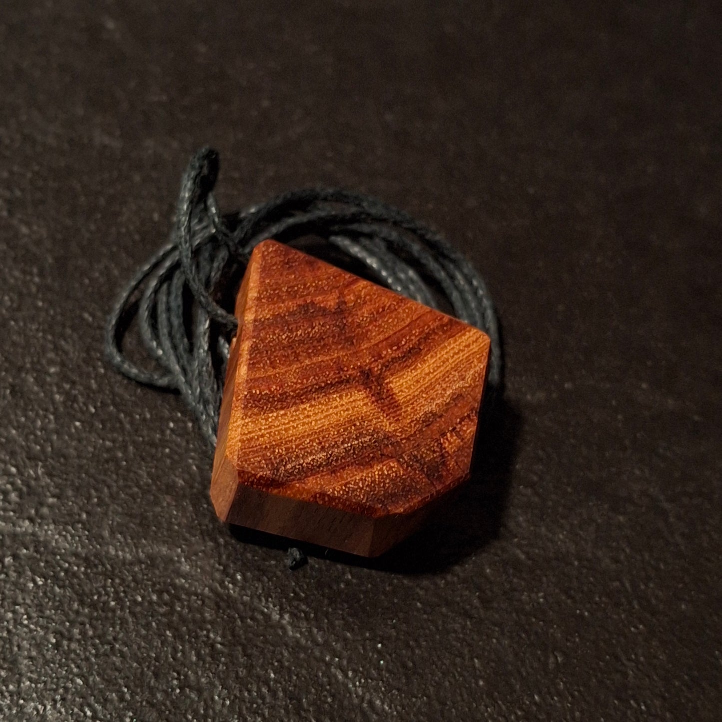 Dreamwood Pendant – Halskette aus Bahia Rosenholz #2